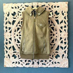 Burton hooded vest, full zip, size medium